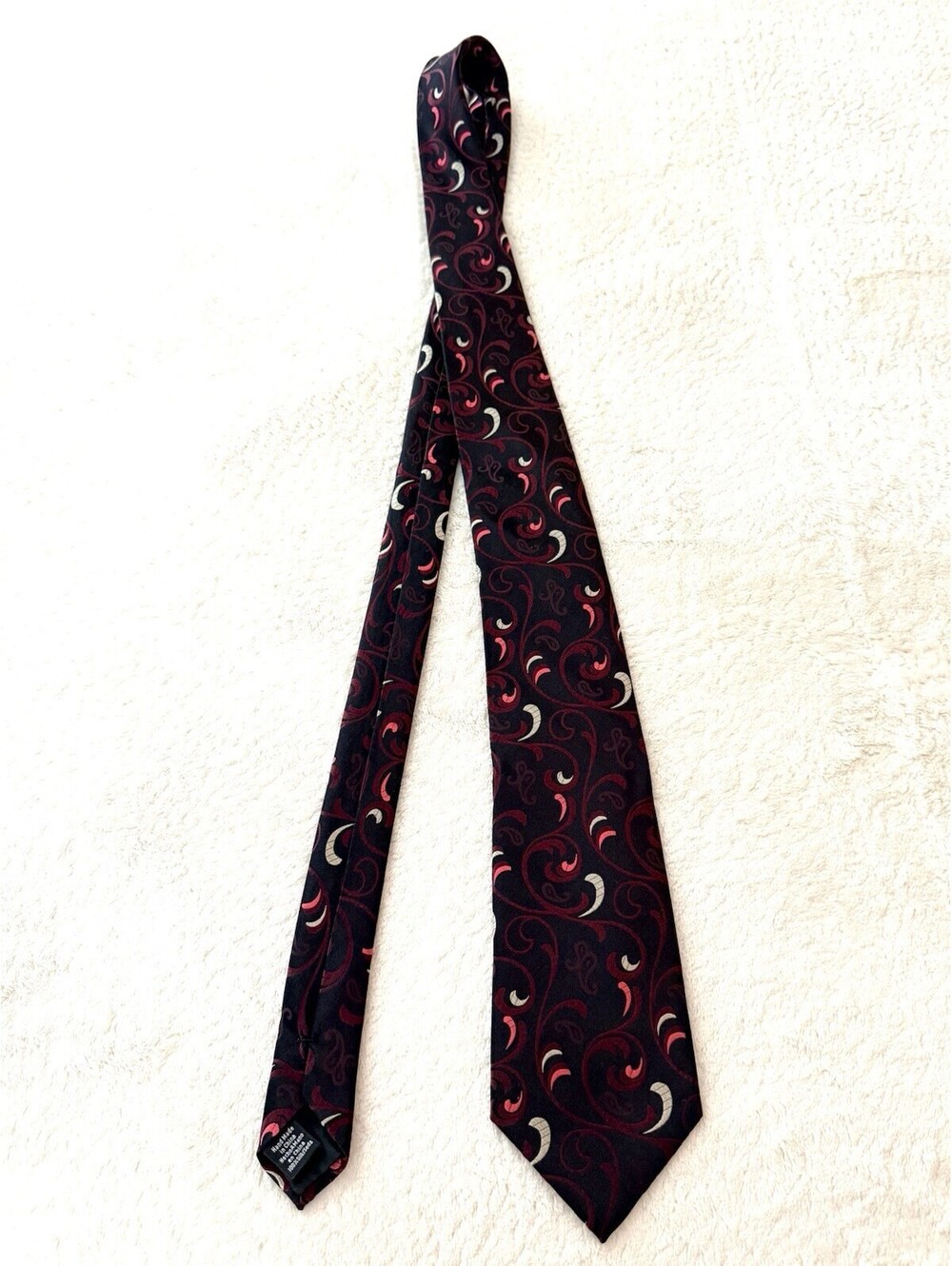 Van Heusen 100% Silk Necktie Burgundy Black Paisley Wide Men’s Tie 58”